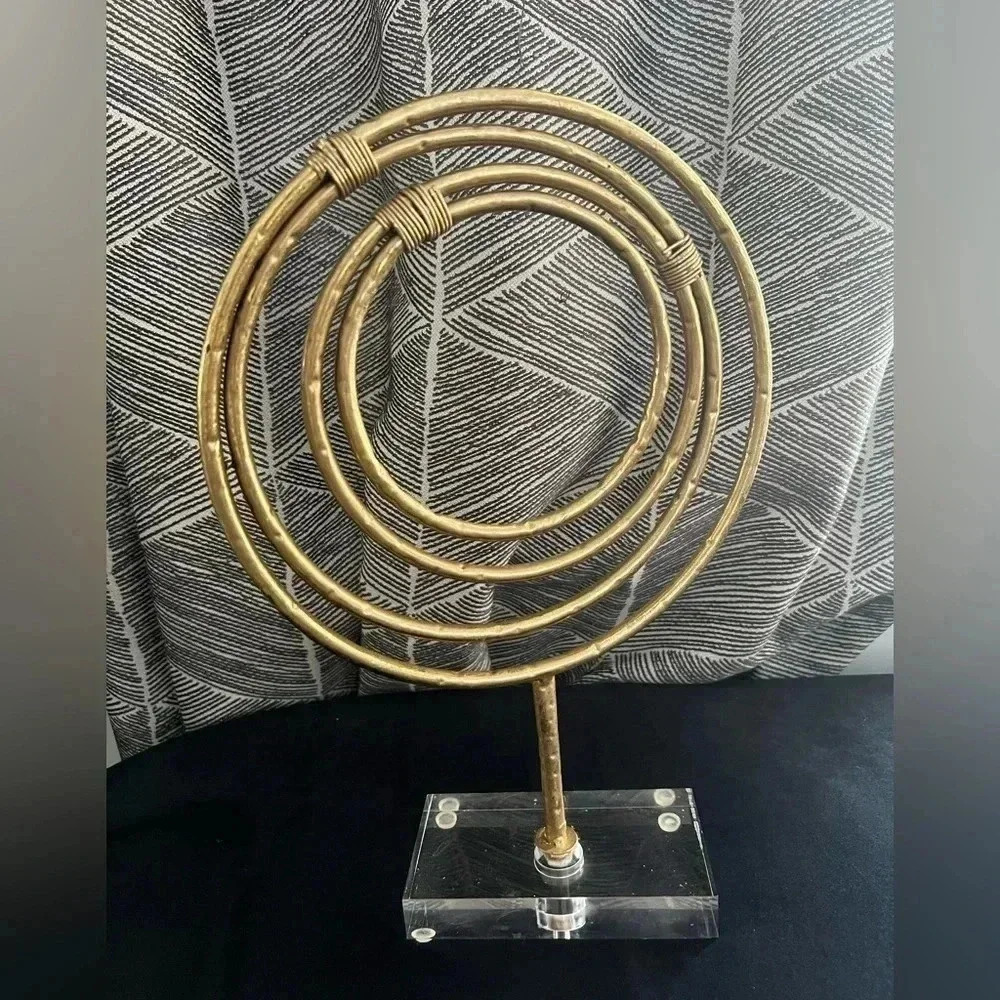 DECORATIVE ABSTRACT METAL ROSE GOLD SPEAR‎ SCULPTURE